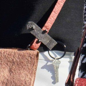 TSAVO detachable keychain Black